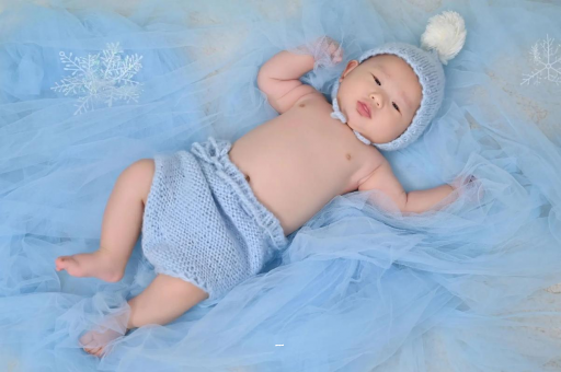 舞钢摸孕妇肚子沾喜气
